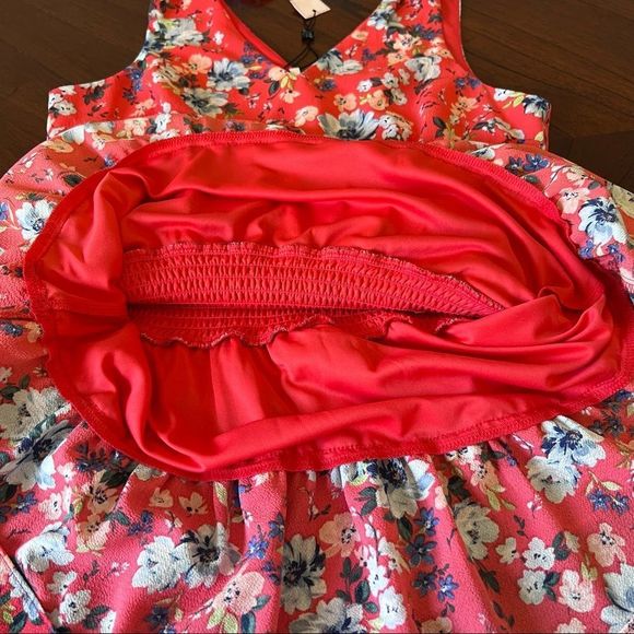 NWT BCBGeneration Tie Shoulders Smocked Waist in Red Blossom Size 2 - Picture 7 of 14